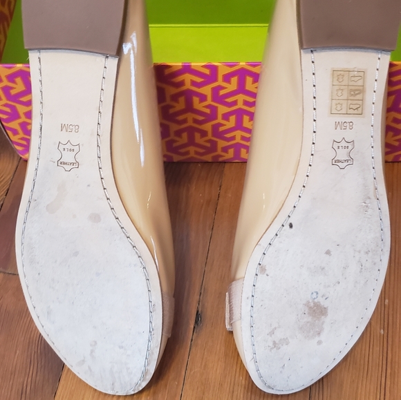 Tory Burch nude flats - Picture 2 of 3
